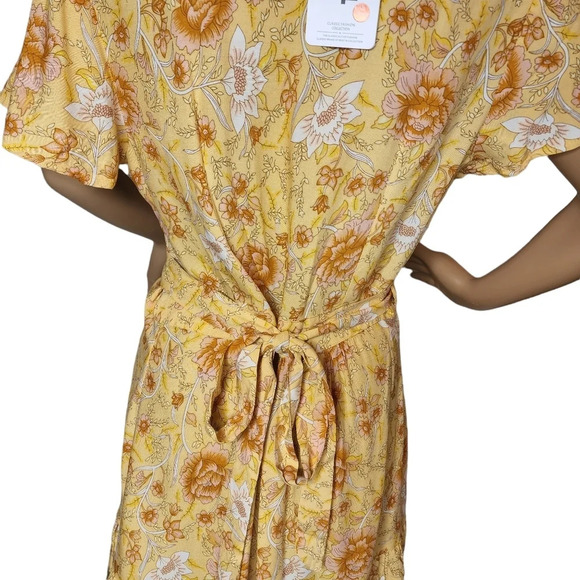 NWT Zesica Wrap Dress Yellow Floral Size Small - Picture 6 of 16